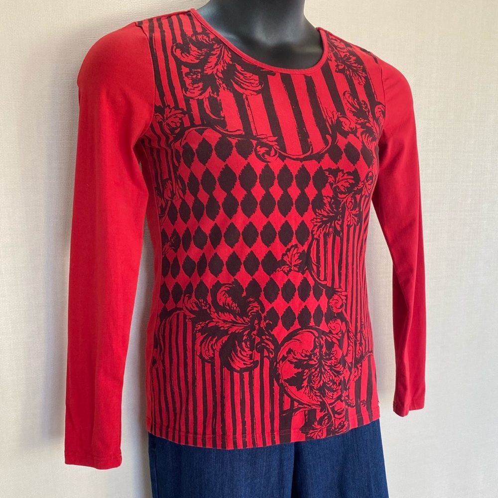 Nicole Benista - XL Long Sleeve Graphic T-Shirt